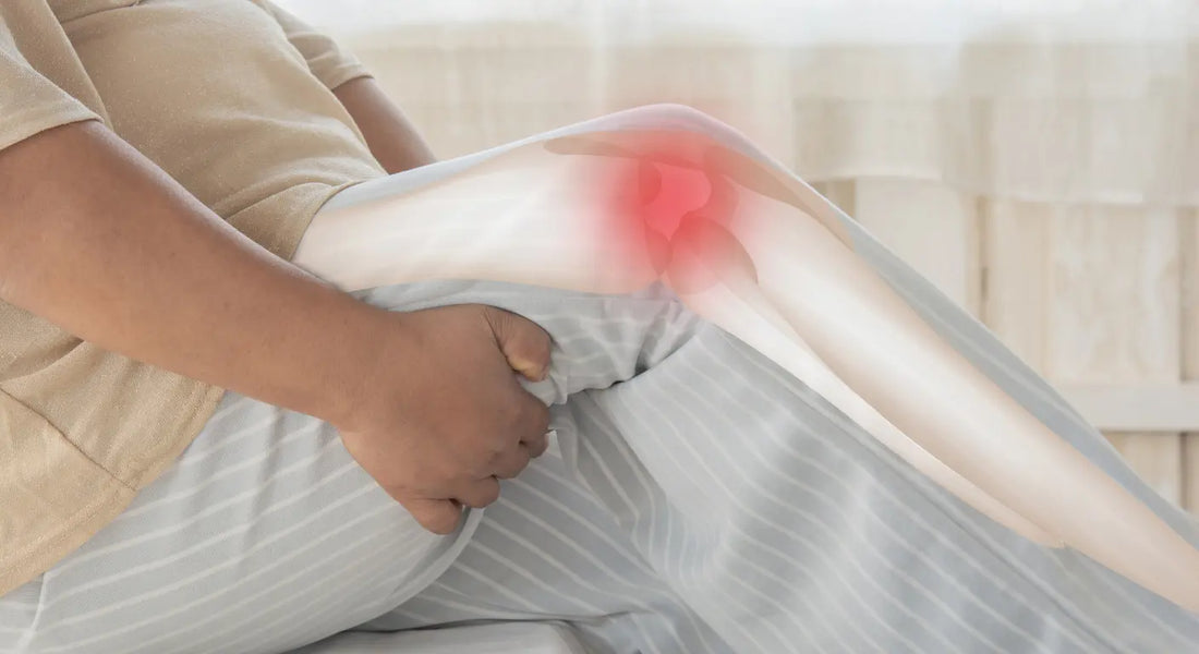 Jambes lourdes en fin de journée : pourquoi ça arrive et le geste simple qui soulage en 20 minutes